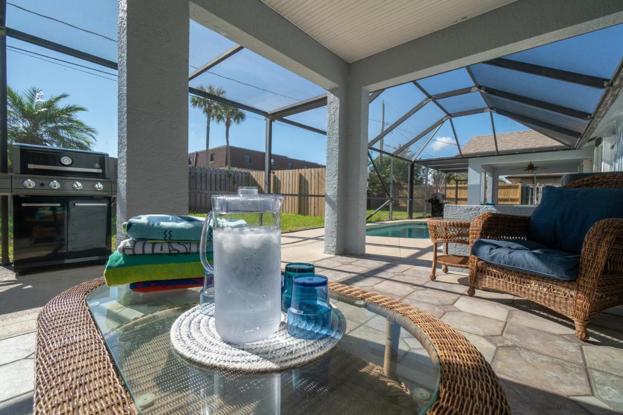 Oceanview Haven - 2Br Beach Townhome With Patio, Shared Heated Pool Steps From Paradise Beach Park! Melbourne Kültér fotó